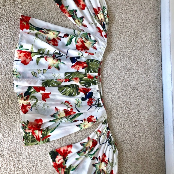 Top - Picture 2 of 2